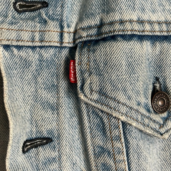 Vintage Levi’s Denim Jacket - Picture 2 of 5
